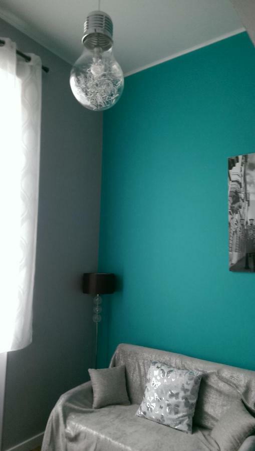 Tiffany Apartment *
